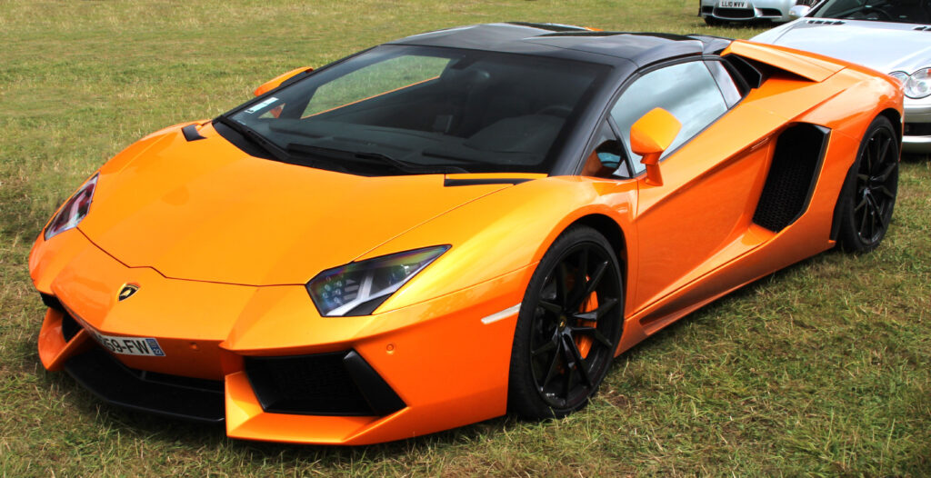 Lamborghini_Aventador_LP700-4_Orange